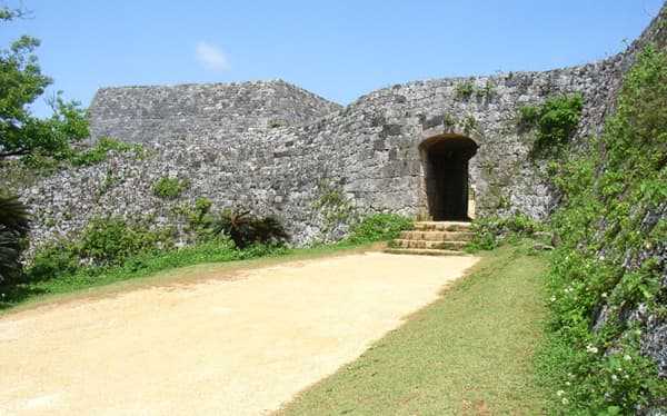 Zakimi-jō site